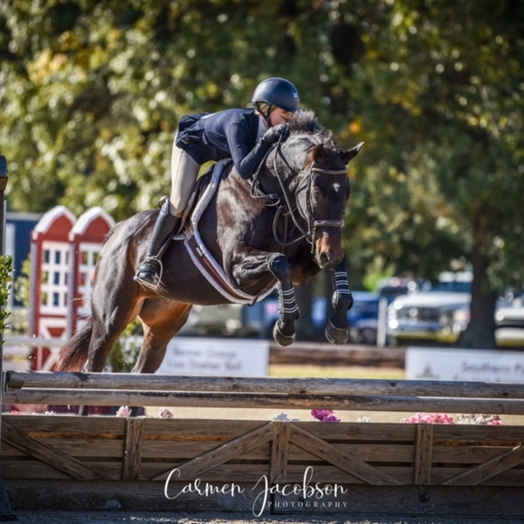 Meet your Posher, Makayla - Picture 1 of 1